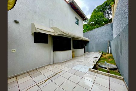Casa à venda com 415m², 4 quartos e sem vagaQuintal