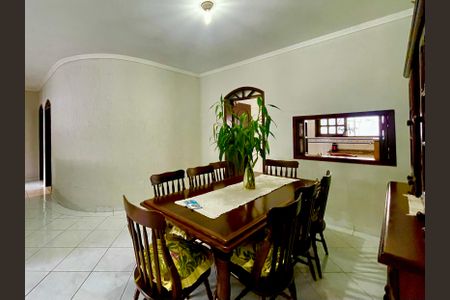 Casa à venda com 415m², 4 quartos e sem vagaSala de Jantar