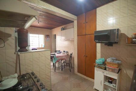 Casa para alugar com 240m², 3 quartos e 2 vagasCozinha 