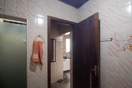 Casa para alugar com 240m², 3 quartos e 2 vagasBanheiro 2 