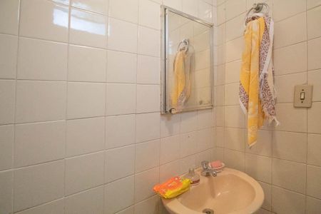 Casa para alugar com 240m², 3 quartos e 2 vagasBanheiro da Suíte