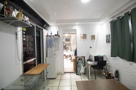 Casa para alugar com 240m², 3 quartos e 2 vagasSalão