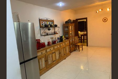 Casa para alugar com 4 quartos, 360m² em Vargem Grande, Rio de Janeiro