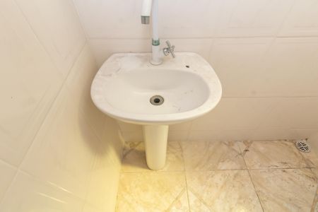 Casa para alugar com 150m², 2 quartos e 1 vaga Casa para alugar com 150m², 2 quartos e 1 vagaBanheiro de serviço