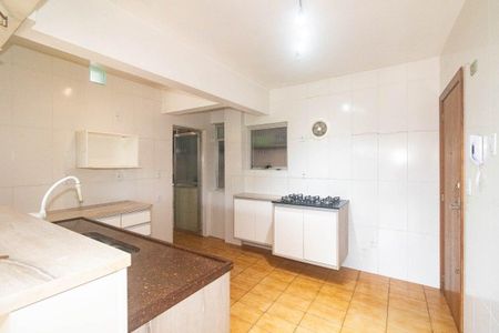 Cozinha de apartamento para alugar com 3 quartos, 108m² em Santana, Porto Alegre