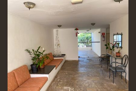 Apartamento para alugar com 66m², 2 quartos e 1 vaga Apartamento para alugar com 66m², 2 quartos e 1 vagaHall de entrada