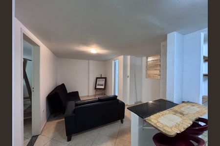 Sala de casa para alugar com 2 quartos, 84m² em Recreio dos Bandeirantes, Rio de Janeiro