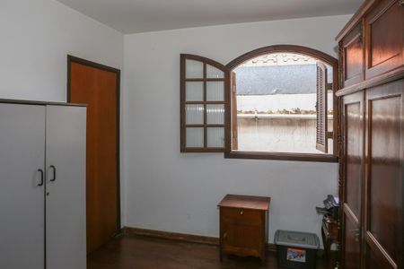 Casa à venda com 480m², 7 quartos e 4 vagas Casa à venda com 480m², 7 quartos e 4 vagasCasa 1 - Quarto 3