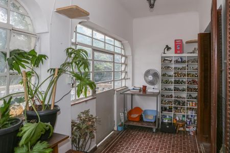 Casa à venda com 480m², 7 quartos e 4 vagas Casa à venda com 480m², 7 quartos e 4 vagasCasa 2 - Vista do Quarto 1