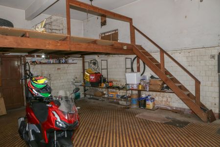 Casa à venda com 480m², 7 quartos e 4 vagas Casa à venda com 480m², 7 quartos e 4 vagasGaragem