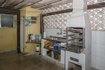 Casa à venda com 480m², 7 quartos e 4 vagas Casa à venda com 480m², 7 quartos e 4 vagasChurrasqueira e Área de Serviço