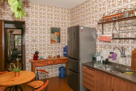 Casa à venda com 480m², 7 quartos e 4 vagas Casa à venda com 480m², 7 quartos e 4 vagasCasa 2 - Cozinha