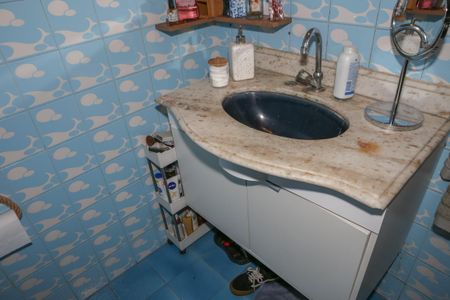 Casa à venda com 480m², 7 quartos e 4 vagas Casa à venda com 480m², 7 quartos e 4 vagasCasa 2 - Banheiro