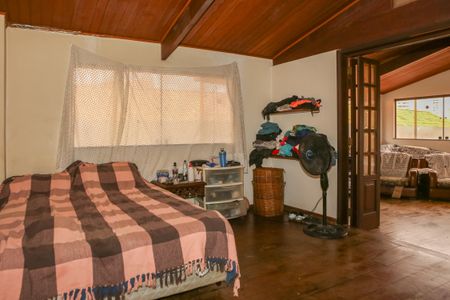 Casa à venda com 480m², 7 quartos e 4 vagas Casa à venda com 480m², 7 quartos e 4 vagasCasa 1 - Quarto 2