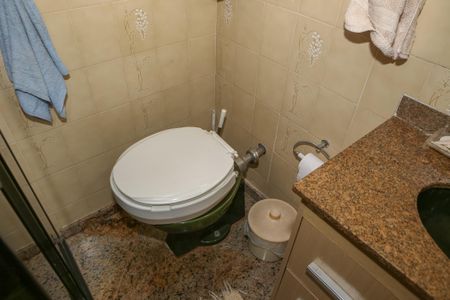 Casa à venda com 480m², 7 quartos e 4 vagas Casa à venda com 480m², 7 quartos e 4 vagasCasa 1 - Banheiro da Suíte