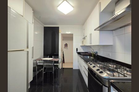 Apartamento à venda com 80m², 2 quartos e 1 vaga Apartamento à venda com 80m², 2 quartos e 1 vagaCozinha