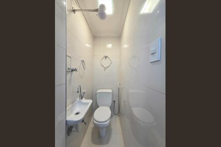 Apartamento à venda com 80m², 2 quartos e 1 vaga Apartamento à venda com 80m², 2 quartos e 1 vagaBanheiro de serviço