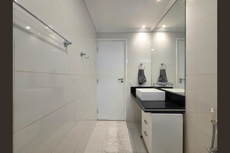 Apartamento à venda com 80m², 2 quartos e 1 vaga Apartamento à venda com 80m², 2 quartos e 1 vagaBanheiro Social