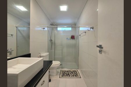 Apartamento à venda com 80m², 2 quartos e 1 vaga Apartamento à venda com 80m², 2 quartos e 1 vagaBanheiro Social