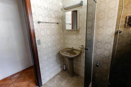 Casa à venda com 97m², 3 quartos e 2 vagasBanheiro