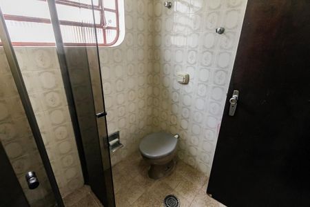 Casa à venda com 97m², 3 quartos e 2 vagasBanheiro