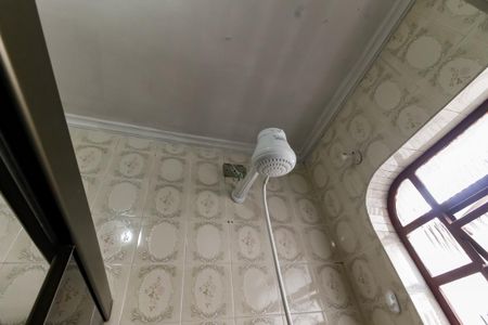 Casa à venda com 97m², 3 quartos e 2 vagasBanheiro - chuveiro