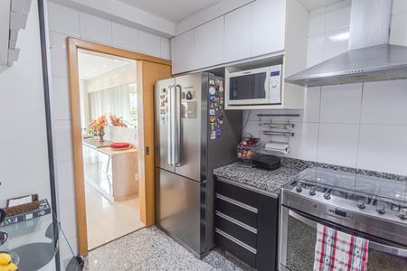 Apartamento à venda com 128m², 4 quartos e 3 vagasCozinha