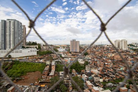Vista Quarto 1 de apartamento para alugar com 2 quartos, 44m² em Vila Suzana, São Paulo