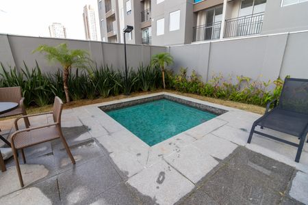 Apartamento à venda com 36m², 2 quartos e sem vagaÁrea comum - Piscina
