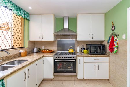 Casa à venda com 226m², 4 quartos e 2 vagasCozinha