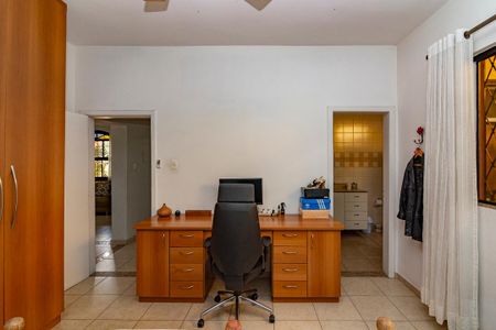 Casa à venda com 226m², 4 quartos e 2 vagasSuíte 2