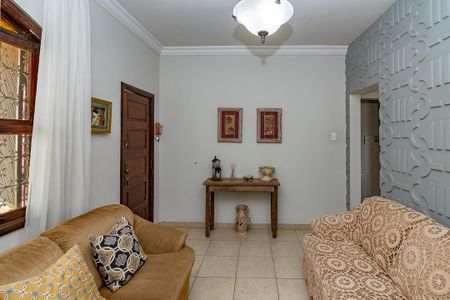 Casa à venda com 226m², 4 quartos e 2 vagasSala 1