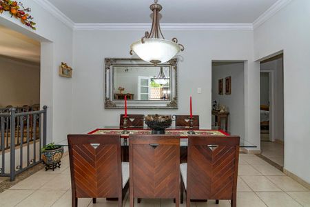 Casa à venda com 226m², 4 quartos e 2 vagasSala 2