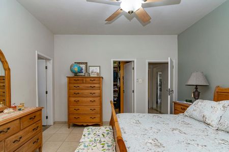 Casa à venda com 226m², 4 quartos e 2 vagasSuíte 1