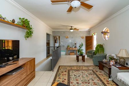 Casa à venda com 226m², 4 quartos e 2 vagasSala 3