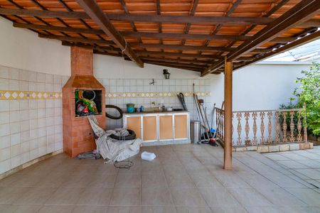 Casa à venda com 226m², 4 quartos e 2 vagasChurrasqueira