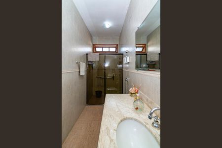 Casa à venda com 226m², 4 quartos e 2 vagasBanheiro da Suíte 1