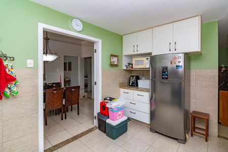 Casa à venda com 226m², 4 quartos e 2 vagasCozinha