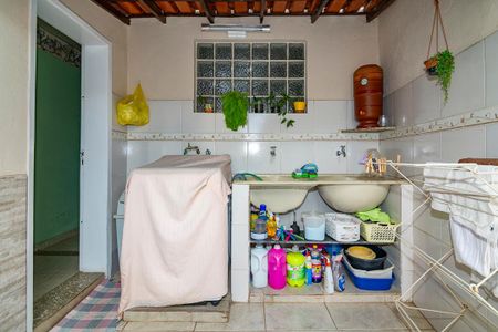 Casa à venda com 226m², 4 quartos e 2 vagasÁrea de Serviço