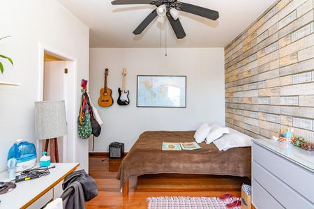 Casa à venda com 226m², 4 quartos e 2 vagasSuíte 3