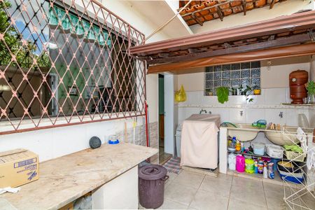 Casa à venda com 226m², 4 quartos e 2 vagasÁrea de Serviço