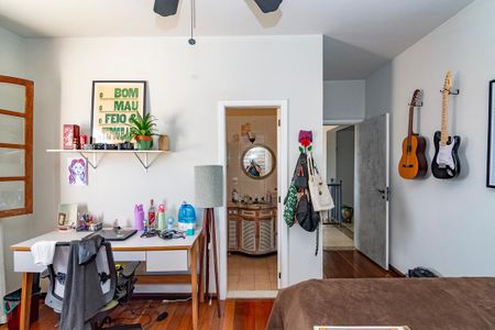 Casa à venda com 226m², 4 quartos e 2 vagasSuíte 3