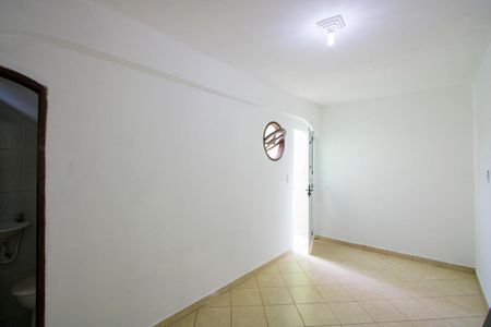 Casa à venda com 230m², 3 quartos e 4 vagasEdícula - Sala