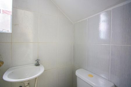 Casa à venda com 230m², 3 quartos e 4 vagasEdícula - Banheiro