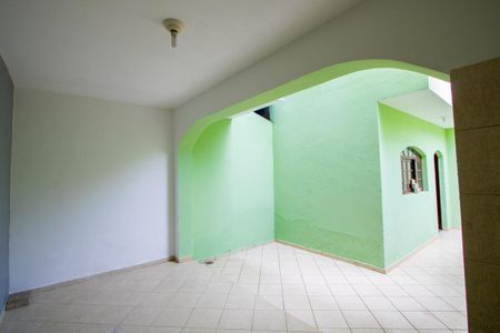 Casa à venda com 230m², 3 quartos e 4 vagasÁrea de serviço