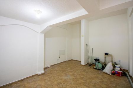 Casa à venda com 230m², 3 quartos e 4 vagasSalão