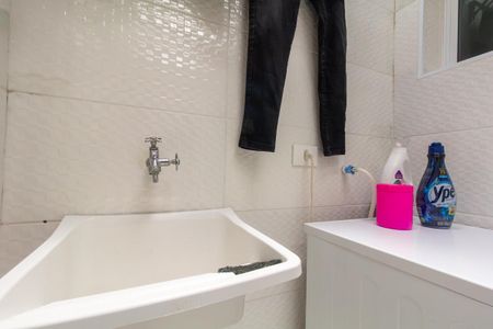 Casa de condomínio à venda com 99m², 3 quartos e 1 vagaÁrea de Serviço