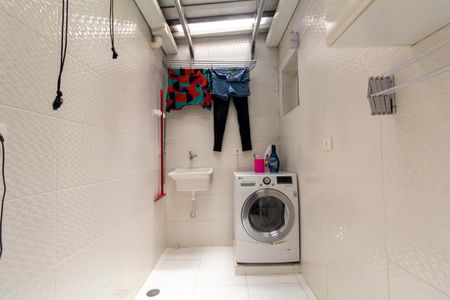 Casa de condomínio à venda com 99m², 3 quartos e 1 vagaÁrea de Serviço