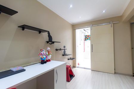 Casa de condomínio à venda com 99m², 3 quartos e 1 vagaEscritório