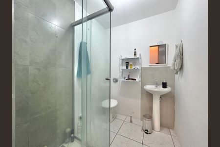 Apartamento à venda com 45m², 2 quartos e sem vaga Apartamento à venda com 45m², 2 quartos e sem vagaBanheiro